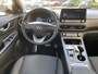 Hyundai Kona Electric EV Premium 64 kWh Informeer altijd even of auto aanwezig is > auto rijdt momenteel > km stand kan iets varieeren | Sport | Premium ++ soundsystem | Keurige wagen !