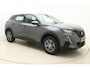 Peugeot 2008 1.2 PureTech Active Pack 130 PK Automaat | Navigatie | Trekhaak  Camera | Carplay | DAB Radio | Elektrisch inklapbare spiegels | Parkeersensoren