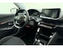 Peugeot 2008 1.2 PureTech Active Pack 130 PK Automaat | Navigatie | Trekhaak  Camera | Carplay | DAB Radio | Elektrisch inklapbare spiegels | Parkeersensoren