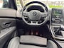 Renault Scenic 1.2 TCe Zen met parkeersensoren en half leer en navigatie en bluetooth telefoon / media en cruise controle en airco