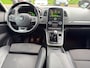 Renault Scenic 1.2 TCe Zen met parkeersensoren en half leer en navigatie en bluetooth telefoon / media en cruise controle en airco
