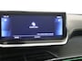 Peugeot 2008 1.2 PureTech GT-Line I AUTOMAAT I PANORAMADAK I NAVIGATIE I ACHTERUITRIJCAMERA I PARKEERSENSOREN VOOR & ACHTER I STOFFEN ZITDELEN MET LEDEREN ZIJKANTEN I
