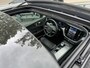 Volvo XC60 T8 Plug-in hybrid AWD Ultra Bright | Trekhaak | Luchtvering | Gelamineerd Glas | 21'' wielen | 360 graden camera |