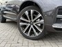 Volvo XC60 T8 Plug-in hybrid AWD Ultra Bright | Trekhaak | Luchtvering | Gelamineerd Glas | 21'' wielen | 360 graden camera |