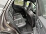 Volvo XC60 T8 Plug-in hybrid AWD Ultra Bright | Trekhaak | Luchtvering | Gelamineerd Glas | 21'' wielen | 360 graden camera |