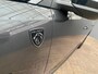 Peugeot 5008 1.2 HYBRID 145PK 7-ZITS GT AUTOMAAT Adaptieve Cruise! | 19LMV | 7Pers! | Keyless | Camera | Leder/Stof | Stuur&Stoelverwarming | Clima | Navigatie | Carplay | | 2 stoelen op derde rij | Achterbank verstelbaar | Achteruitrijcamera