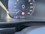 Volvo XC40 Plug-in Hybrid T5 R-Design | Trekhaak | Panoramadak | Harman Kardon Audio | Achteruitrijcamera | Stoelverwarming | Verwarmde Voorruit | Navigatie | BLIS | Cruise Control Adaptief | LED Koplampen Adaptief