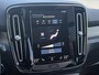 Volvo XC40 Plug-in Hybrid T5 R-Design | Trekhaak | Panoramadak | Harman Kardon Audio | Achteruitrijcamera | Stoelverwarming | Verwarmde Voorruit | Navigatie | BLIS | Cruise Control Adaptief | LED Koplampen Adaptief