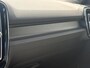 Volvo XC40 Plug-in Hybrid T5 R-Design | Trekhaak | Panoramadak | Harman Kardon Audio | Achteruitrijcamera | Stoelverwarming | Verwarmde Voorruit | Navigatie | BLIS | Cruise Control Adaptief | LED Koplampen Adaptief
