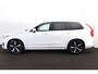 Volvo XC90 T8 Twin Engine AWD R-Design - Bowers & Wilkins - Luchtvering - Carbon interieurafwerking - Panoramisch schuif-/kanteldak - Head up display - IntelliSafe Assist & Surround - Getint glas - Gelamineerd glas - Schakelpaddles op verwarmbaar stuurwiel - 360º camera - Parkeersensoren voor & achter - Voorstoelen en buitenste zitplaatsen 2e zitrij verwarmbaar - Geïntegreerde kinderzitverhoger middelste zitplaats 2e zitrij - DAB - Keyless - Apple® CarPlay - Android Auto - Full LED koplampen met bochtenverlichting - 20' LMV