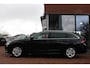 Skoda Octavia Combi 1.0 TSI *Business* | Trekhaak | Carplay | Camera | Stoelverwarming | Navigatie | Cruise & Climate Control | PDC | Bluetooth | Privacy | Orig. NL |