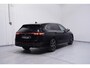 Volkswagen Passat R-line 150 PK DSG Panodak camera IQ Light Stoel-/stuurverwarming Apple Carplay R-Line int./ext. 19 Inch