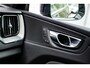 Volvo XC60 2.0 T6 Plug-in hybrid AWD Plus Black Edition | Adaptieve Cruise Control | Donker Glas | Panoramadak | Stoel en Stuurverwarming | Dodehoek Detectie | 21" |