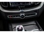 Volvo XC60 2.0 T6 Plug-in hybrid AWD Plus Black Edition | Adaptieve Cruise Control | Donker Glas | Panoramadak | Stoel en Stuurverwarming | Dodehoek Detectie | 21" |