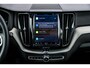 Volvo XC60 2.0 T6 Plug-in hybrid AWD Plus Black Edition | Adaptieve Cruise Control | Donker Glas | Panoramadak | Stoel en Stuurverwarming | Dodehoek Detectie | 21" |