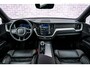 Volvo XC60 2.0 T6 Plug-in hybrid AWD Plus Black Edition | Adaptieve Cruise Control | Donker Glas | Panoramadak | Stoel en Stuurverwarming | Dodehoek Detectie | 21" |