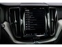 Volvo XC60 2.0 T6 Plug-in hybrid AWD Plus Black Edition | Adaptieve Cruise Control | Donker Glas | Panoramadak | Stoel en Stuurverwarming | Dodehoek Detectie | 21" |