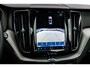 Volvo XC60 2.0 T6 Plug-in hybrid AWD Plus Black Edition | Adaptieve Cruise Control | Donker Glas | Panoramadak | Stoel en Stuurverwarming | Dodehoek Detectie | 21" |