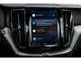 Volvo XC60 2.0 T6 Plug-in hybrid AWD Plus Black Edition | Adaptieve Cruise Control | Donker Glas | Panoramadak | Stoel en Stuurverwarming | Dodehoek Detectie | 21" |