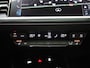 Audi Q4 e-tron 45 quattro Edition 82 kWh l Adaptive cruise control l Glazen panoramadak l Navigatie l Climate control l 360 graden camera l Stoelverwarming l Trekhaak l Alarm Klasse III l Matrix-LED l Warmtepomp l Privacy glas l