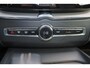 Volvo XC60 T8 Recharge AWD Inscription - Panorama/schuifdak - IntelliSafe Assist & Surround - Harman/Kardon audio - Adaptieve LED koplampen - Parkeercamera achter - Verwarmde voorstoelen, stuur & achterbank - Parkeersensoren voor & achter - Elektr. bedienb. voorstoelen met geheugen - Draadloze tel. lader - Standkachel - Extra getint glas - Elektr. inklapbare trekhaak - 19' LMV