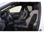 Volvo XC60 T8 Recharge AWD Inscription - Panorama/schuifdak - IntelliSafe Assist & Surround - Harman/Kardon audio - Adaptieve LED koplampen - Parkeercamera achter - Verwarmde voorstoelen, stuur & achterbank - Parkeersensoren voor & achter - Elektr. bedienb. voorstoelen met geheugen - Draadloze tel. lader - Standkachel - Extra getint glas - Elektr. inklapbare trekhaak - 19' LMV
