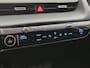 Hyundai Ioniq 5 Lounge 77.4 kWh Automaat / SOH 100%/ Fabrieksgarantie tot 12-2027 / Dealer onderhouden / Trekhaak afneembaar / CCS snellader / Trekgewicht 1600 kg / Bose Audio Systeem / WLTP bereik 476 km bereik stad 687 km / Elektrische achterklep / Stuur- Stoel & Achterbank verwarming /