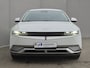 Hyundai Ioniq 5 Lounge 77.4 kWh Automaat / SOH 100%/ Fabrieksgarantie tot 12-2027 / Dealer onderhouden / Trekhaak afneembaar / CCS snellader / Trekgewicht 1600 kg / Bose Audio Systeem / WLTP bereik 476 km bereik stad 687 km / Elektrische achterklep / Stuur- Stoel & Achterbank verwarming /