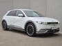 Hyundai Ioniq 5 Lounge 77.4 kWh Automaat / SOH 100%/ Fabrieksgarantie tot 12-2027 / Dealer onderhouden / Trekhaak afneembaar / CCS snellader / Trekgewicht 1600 kg / Bose Audio Systeem / WLTP bereik 476 km bereik stad 687 km / Elektrische achterklep / Stuur- Stoel & Achterbank verwarming /