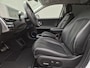 Hyundai Ioniq 5 Lounge 77.4 kWh Automaat / SOH 100%/ Fabrieksgarantie tot 12-2027 / Dealer onderhouden / Trekhaak afneembaar / CCS snellader / Trekgewicht 1600 kg / Bose Audio Systeem / WLTP bereik 476 km bereik stad 687 km / Elektrische achterklep / Stuur- Stoel & Achterbank verwarming /