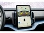 Volvo EX30 Single Motor Extended Range Plus 69 kWh | Climate Pack | Stoel en Stuurverwarming | Keyless Entry | Zwart Dak | Adaptieve Cruise Control | Blis |
