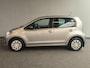 Volkswagen Up! 1.0 Rijklaar + 12 maanden Bovag-garantie Henk Jongen Auto's in Helmond,  al 50 jaar service zoals 't hoort!