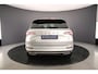 Skoda Karoq Sportline Business 1.5 TSI 150pk DSG Automaat Trekhaak, Adaptive cruise control, Achteruitrijcamera, Elektrische achterklep, LED matrix koplampen