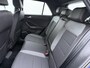 Volkswagen T-Roc 1.5 TSI Sport R-line | ACC | Stoelverwarming | Navigatie | 18" |