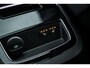 Volvo V60 2.0 T6 Plug-in hybrid AWD Ultra Dark | Panoramadak | Head Up Display | Donker Glas | Sportstoelen | Power Seats | Harman Kardon |