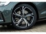 Volvo V60 2.0 T6 Plug-in hybrid AWD Ultra Dark | Panoramadak | Head Up Display | Donker Glas | Sportstoelen | Power Seats | Harman Kardon |