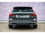 Volvo V60 2.0 T6 Plug-in hybrid AWD Ultra Dark | Panoramadak | Head Up Display | Donker Glas | Sportstoelen | Power Seats | Harman Kardon |