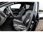 Volvo V60 2.0 T6 Plug-in hybrid AWD Ultra Dark | Schuif-/kanteldak | Head Up Display | Donker Glas | Sportstoelen | Power Seats | Harman Kardon |