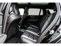 Volvo V60 2.0 T6 Plug-in hybrid AWD Ultra Dark | Schuif-/kanteldak | Head Up Display | Donker Glas | Sportstoelen | Power Seats | Harman Kardon |
