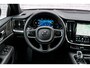 Volvo V60 2.0 T6 Plug-in hybrid AWD Ultra Dark | Schuif-/kanteldak | Head Up Display | Donker Glas | Sportstoelen | Power Seats | Harman Kardon |