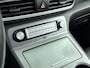 Hyundai Kona Electric EV PREMIUM 64 kWh | 3- FASE | NAVI | CLIMA | CRUISE | CAMERA | HUD | LEDER | SCHUIFDAK | STUUR- & STOELVERWARMING | WARMTEPOMP | PRIVACY GLASS | WLTP 481 KM! |