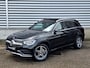 Mercedes-Benz GLC 300e 4MATIC | Panoramadak | Trekhaak | Rijassistentiepakket | 360° Camera | Stoelverwarming | Dodehoekassistentie | Elektrische achterklep