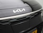 Kia Niro EV DynamicPlusLine 64.8 kWh | Elektr. bed. achterklep | Climate Control / ECC | Open dak schuif/kanteldak Licht metalen velgen 17 inch | Cruise control Adaptive | Navigatie | Lederen bekleding zwart | Stoelverwarming | LED koplampen | Park Distance Control voor en achter | Achteruitrijcamera | Dakrailing |