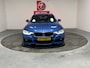 BMW 3-Serie Touring 320i M Sport, Estorilblauw, 19 inch M, Led, 1e eig, Cruise, Dealer onderhouden, Wegklapbare trekhaak, Telef, Blue tooth, Navi, Parkeersensoren, NL auto