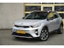 Kia Stonic 1.0 T-GDi DynamicLine BJ2019 Lmv 17" | Led | Pdc | Achteruitrijcamera | Apple carplay | Navi | Airco | Cruise control | Getint glas | Zwart dak