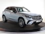 Mercedes-Benz GLC 300e 4MATIC Sport Edition | AMG | Panoramaschuifdak | Premium pakket | Nightpakket | Trekhaak | 360° camera | Dodehoekassistent | DIGITAL LIGHT |