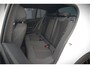 BMW 1-Serie 118i Sport Line Edition | Stoelverwarming | Cruise Control | Parkeersensoren | Navigatie | Groot Scherm | Digitale Tellers | Automaat | Keyless | Trekhaak | LED