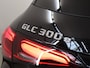 Mercedes-Benz GLC 300e 4MATIC Sport Edition | AMG | Panoramaschuifdak | Premium pakket | Nightpakket | 360° camera | Dodehoekassistent | DIGITAL LIGHT | Trekhaak |