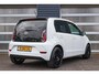 Volkswagen Up! 1.0 MPI 60pk up! 5-Drs. | 17" MOMO Lichtmetalen Velgen | Zwart Dak
