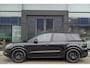 Porsche Cayenne S 2.9 S 441pk Panoramadak Trekhaak elektrisch Comfortstoelen Black edition Luchtvering DAB Sfeerverlichting